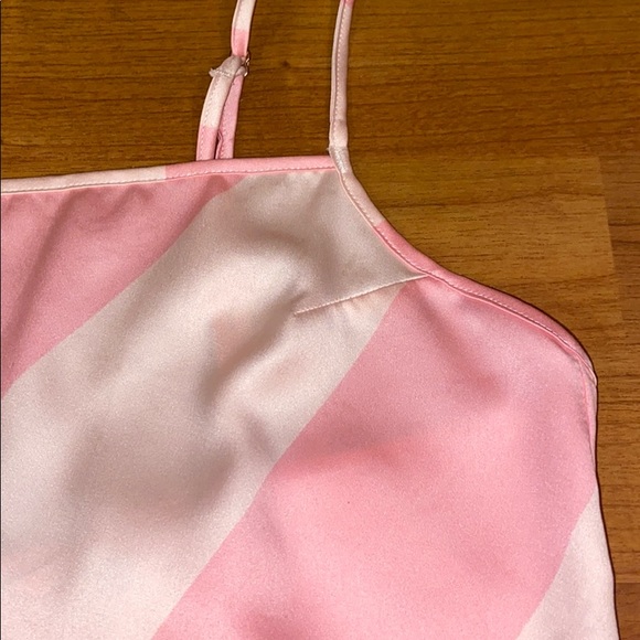 🆕 Victoria’s Secret Silk Sleep Top - Picture 4 of 7